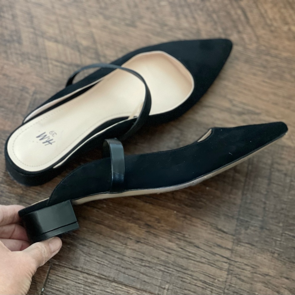 H&M Black Slip On Mules - Size 8 - Picture 2 of 5